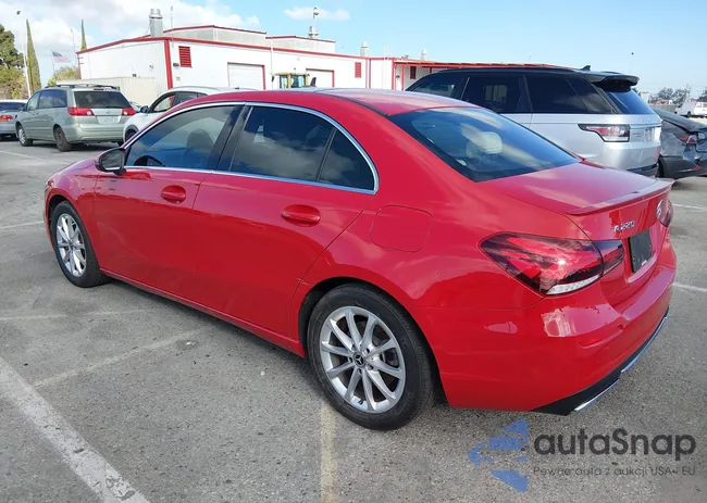 WDD3G4EB7KW026613: 44570461