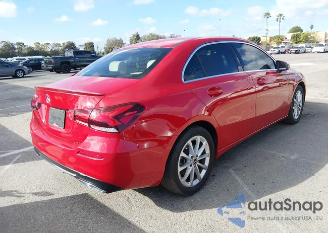 WDD3G4EB7KW026613: 44570461