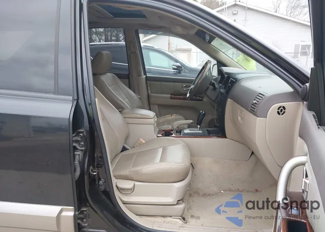 KNDJC733555460596: 44571545