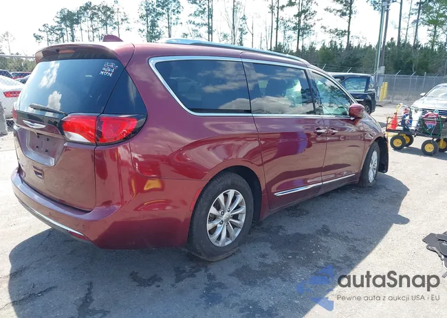 2C4RC1BG7JR133070: 44571722