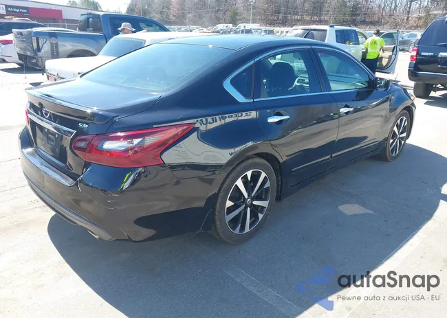 1N4AL3AP5JC102568: 44571813