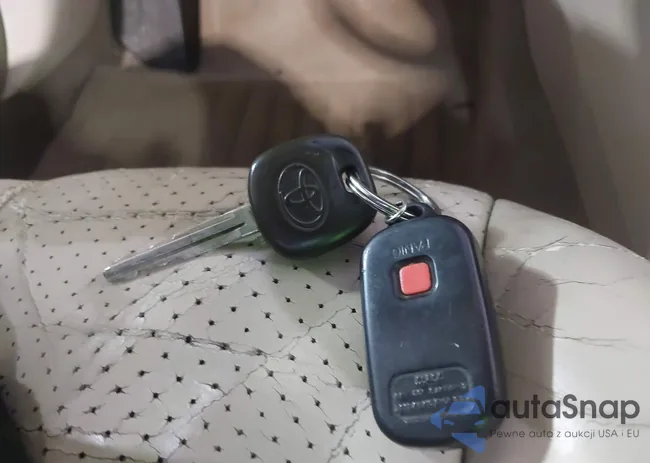 2T1CF28P0XC216973: 44571907