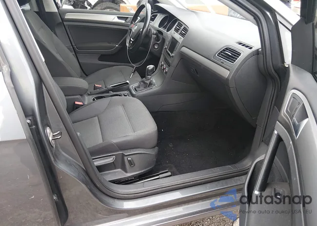 3VW217AU7GM012215: 44571951