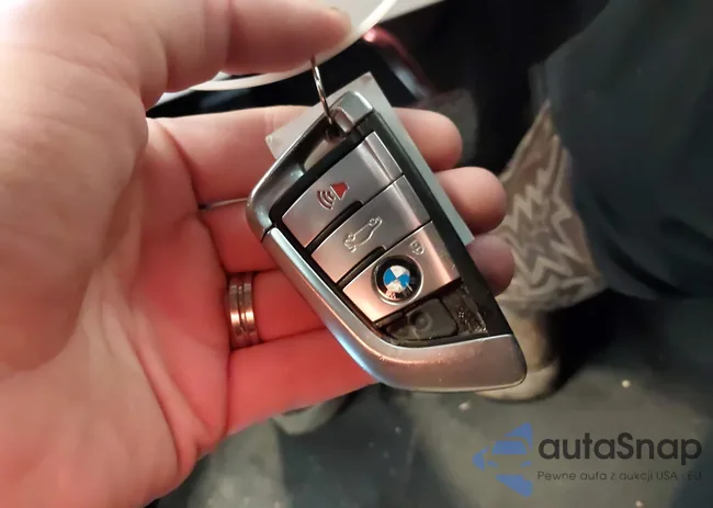 WBAJA9C5XKB392776: 44571331