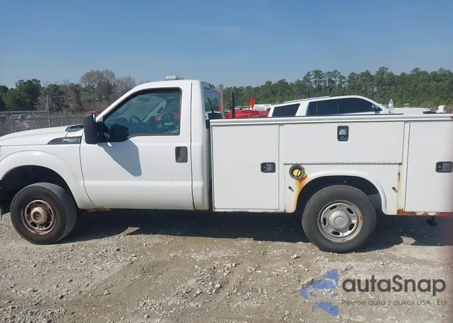 1FDBF2B6XFED10121: 44572555