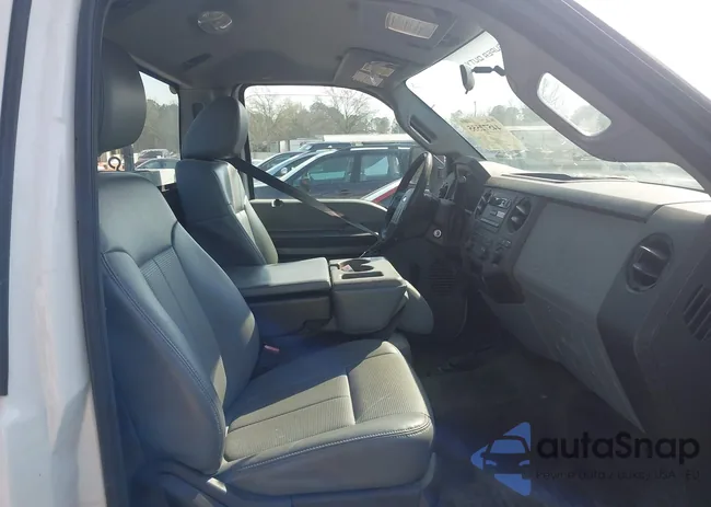 1FDBF2B6XFED10121: 44572555