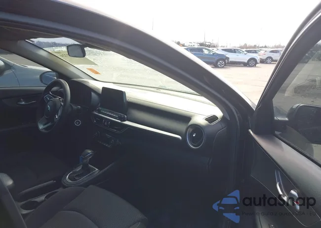 3KPF24AD7KE117856: 44572724