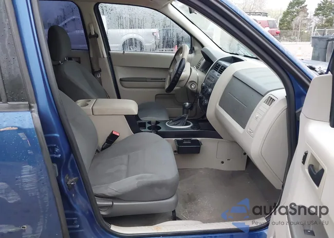 1FMCU02Z38KB09111: 44572985