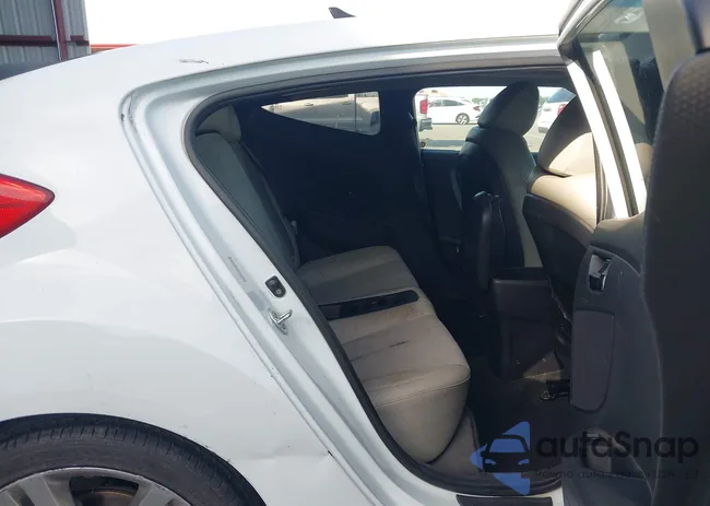 KMHTC6AD7CU066353: 44573596