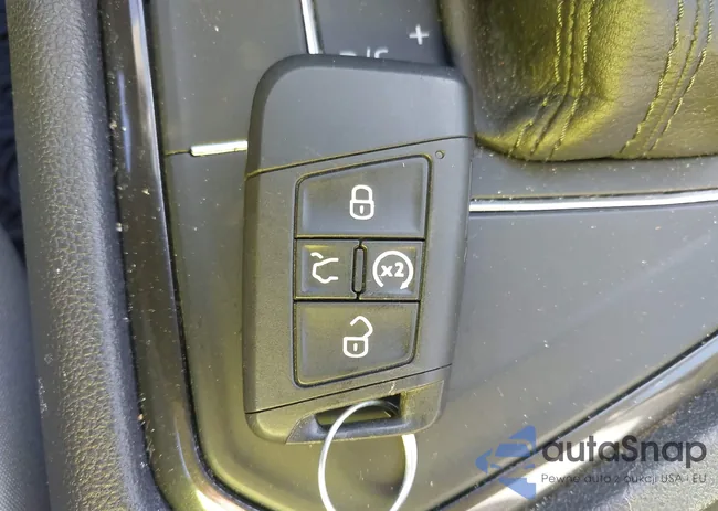 3VV5B7AX9JM217101: 44573598