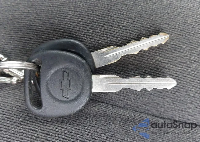 2GCEK13V661232645: 44573601