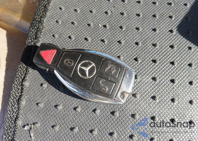 WDBPJ75J02A028608: 44573784