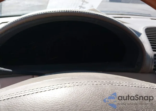 WDBPJ75J02A028608: 44573784