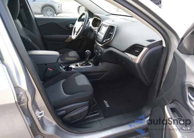 1C4PJMCB4JD540879: 44573802