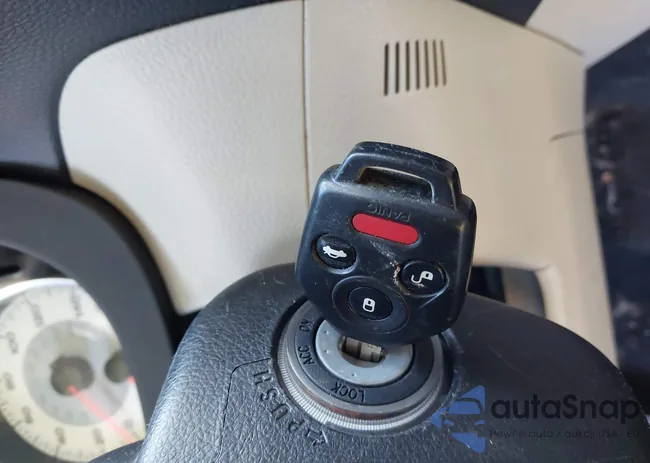 JF1GPAC68CH208221: 44573972