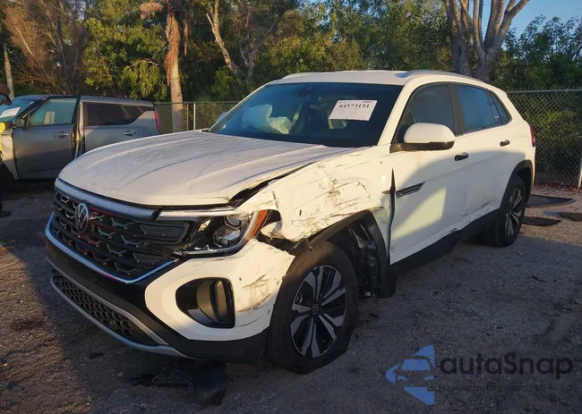 1V2DE2CA9SC227304: 44573151