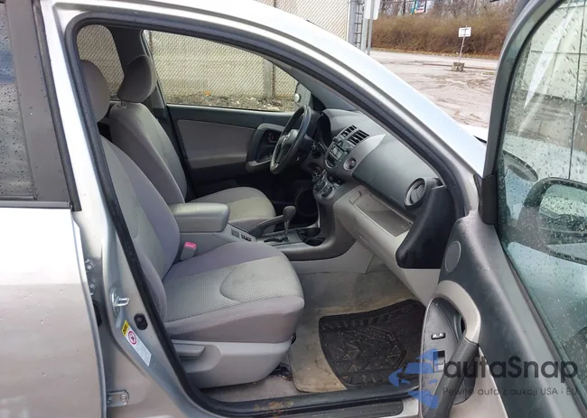 JTMBD33V686084906: 44573222