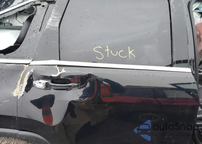 1C4RJFBG7JC477557: 44573459