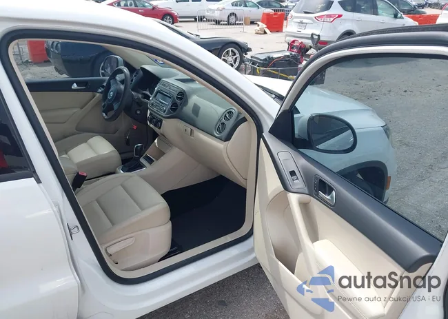 WVGAV7AX2CW577751: 44574557