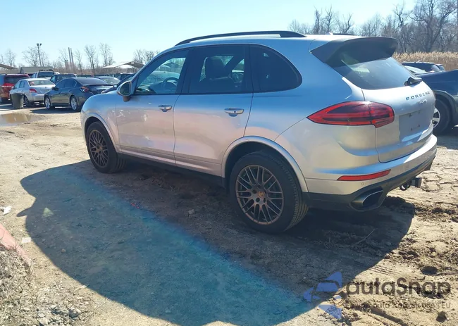 WP1AA2A23HKA84228: 44574121