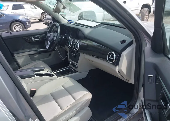 WDCGG5HB5EG261064: 44574440