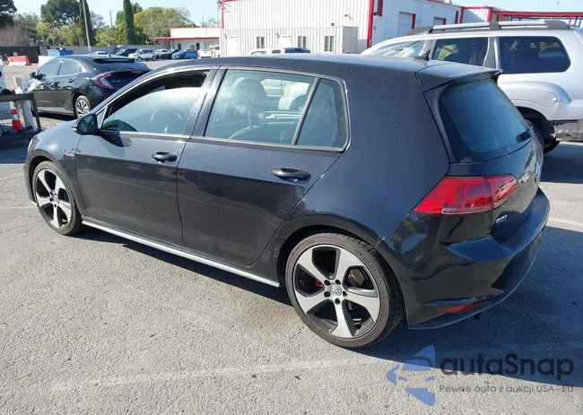 3VW4T7AU9FM033911: 44575813