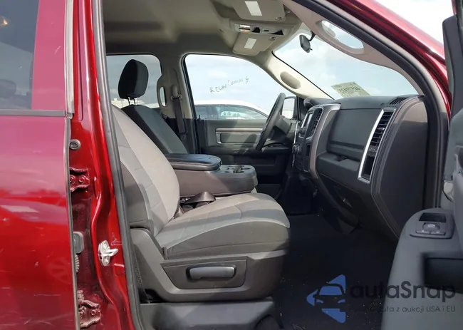 1C6RR7GG6RS156318: 44575935