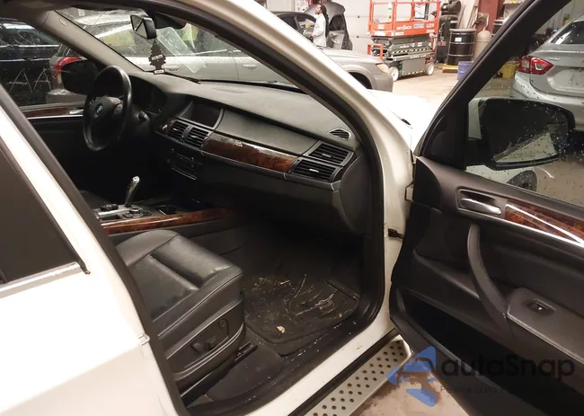 5UXZV4C5XD0E11209: 44575964