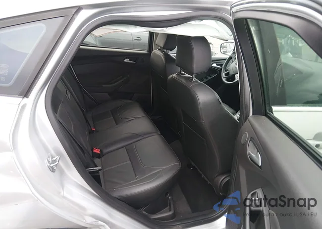 1FADP3N27FL241186: 44575984