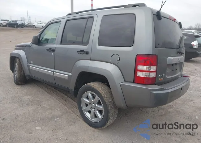 1C4PJMAK4CW196853: 44576088