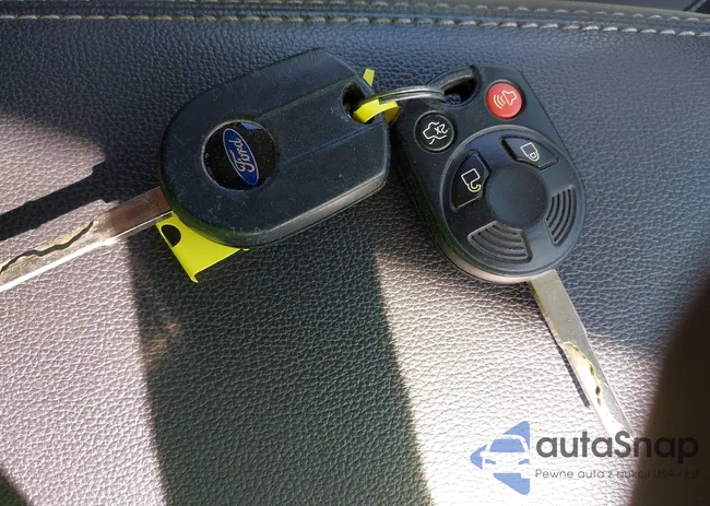 1FMCU0GD0HUC42684: 44575134