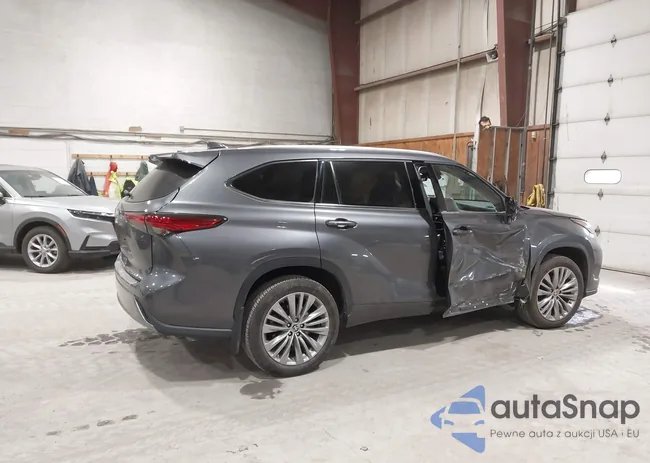 5TDKDRBH6PS519596: 44575353