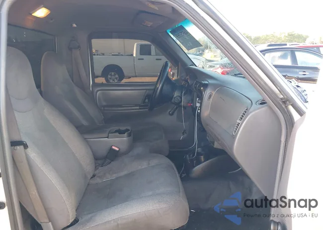 1FTYR10D62PA19633: 44575355