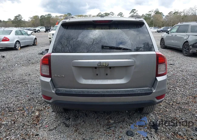 1C4NJDBB7GD639682: 44575369