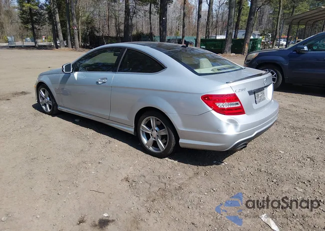 WDDGJ4HB4CF743020: 44576730