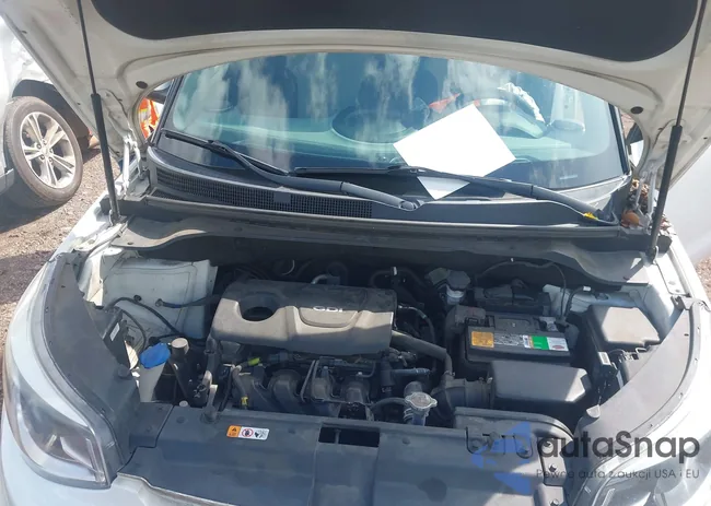 KNDJN2A26J7589341: 44576784