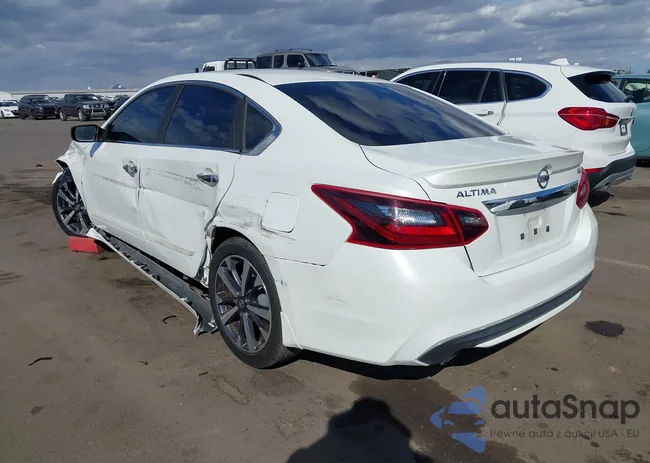 1N4AL3AP0HN326068: 44576804