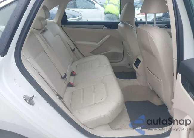 1VWBP7A38EC003107: 44576959