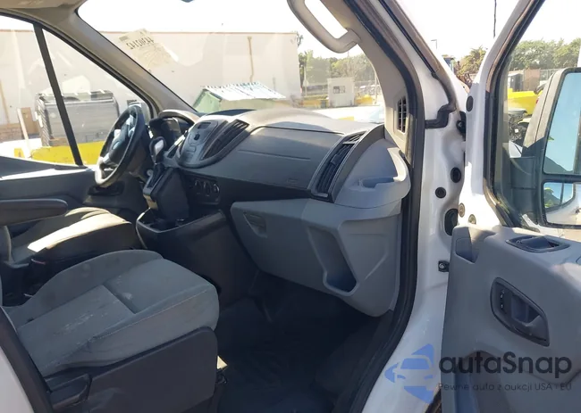 1FTNR3XV2FKB10933: 44577021