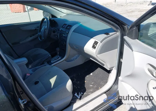 2T1BU4EE8AC253437: 44577694