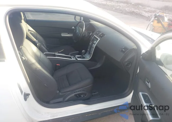 YV1672MK3B2198393: 44577763