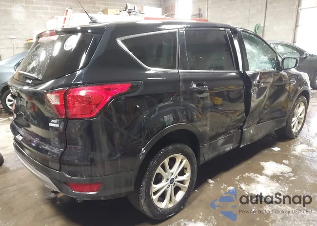 1FMCU9GD4KUA94146: 44577131