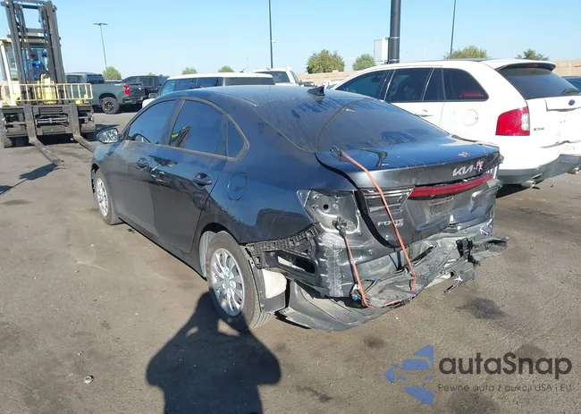 3KPF24AD0PE507673: 44578650