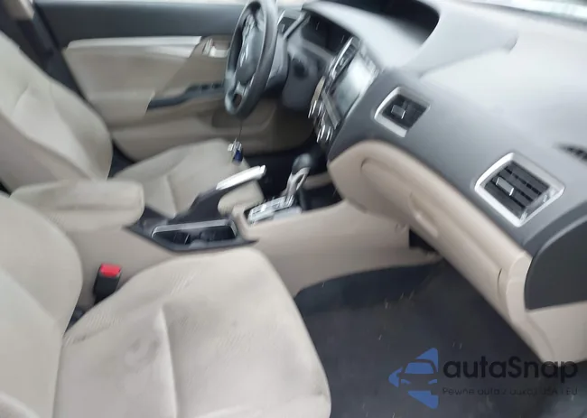 19XFB4F22EE000830: 44579040