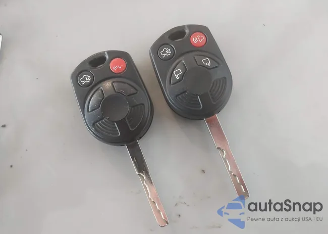 1FADP3F20DL317228: 44578161