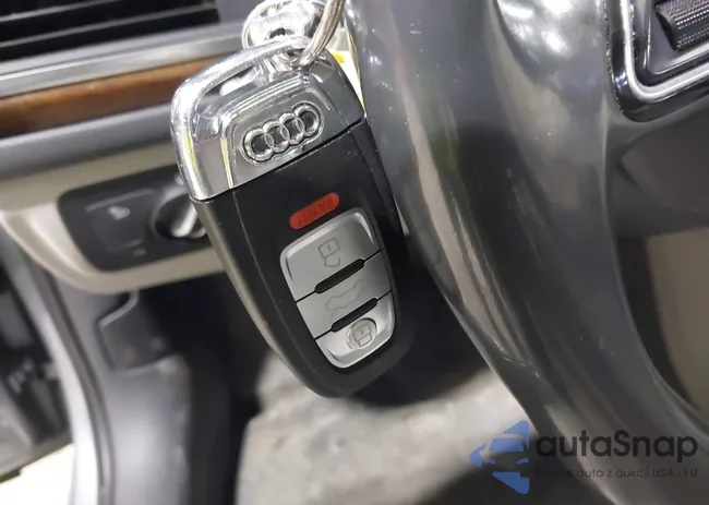 WAUG8AFC0JN105010: 44579564