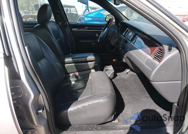 2LNBL8CV2AX627982: 44579581