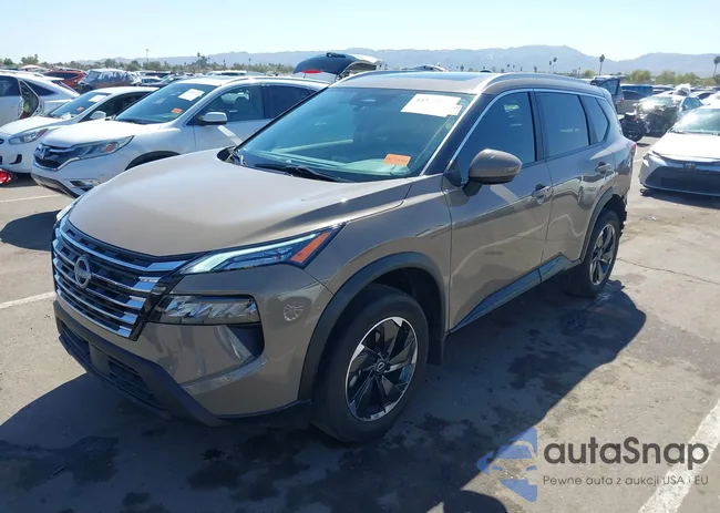 JN8BT3BA3RW358943: 44579662