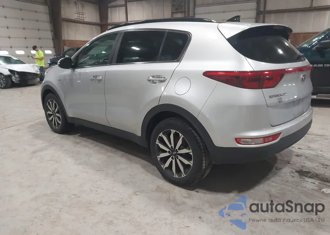 KNDPNCAC0J7401194: 44579692