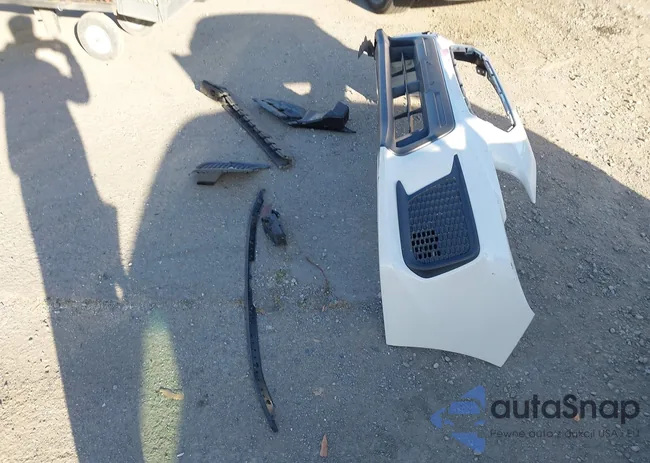 JF1VA2N68J9806053: 44579949